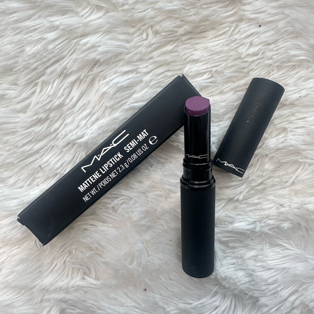 MAC lipstick Limited edition! semi-Matte. Shade “own the look” - vibrant purple